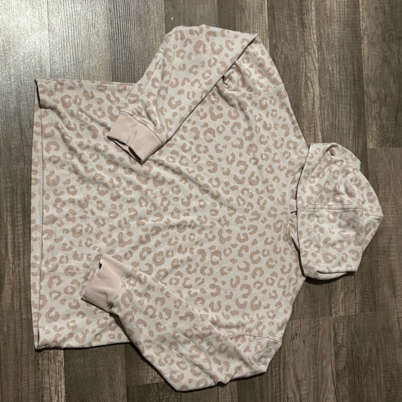 * 🤑💰🤑 3/$10.00 budle item 🤑💰🤑 Girls are and are 12–14 sweatshirt - Picture 3 of 6